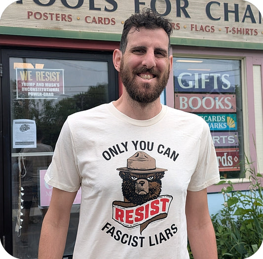 T-shirt - Resist Fascist Liars - Unisex